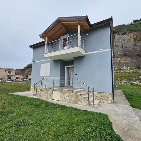 Elbasan Ferienhaus *