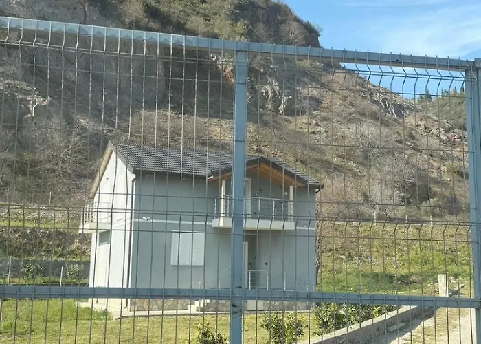 Elbasan Holiday home *